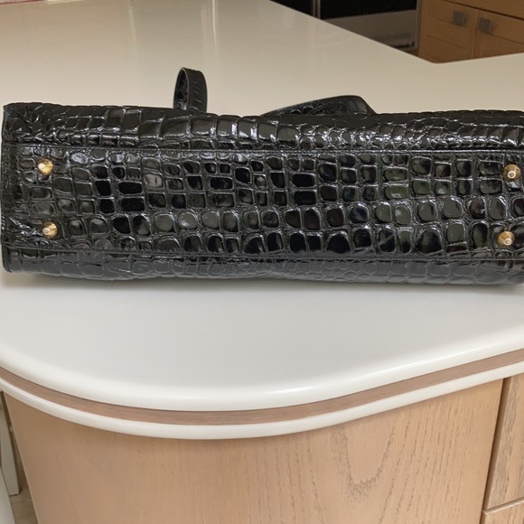 Lord and Taylor vegan snake skin patent leather bag - Picture 5 of 5